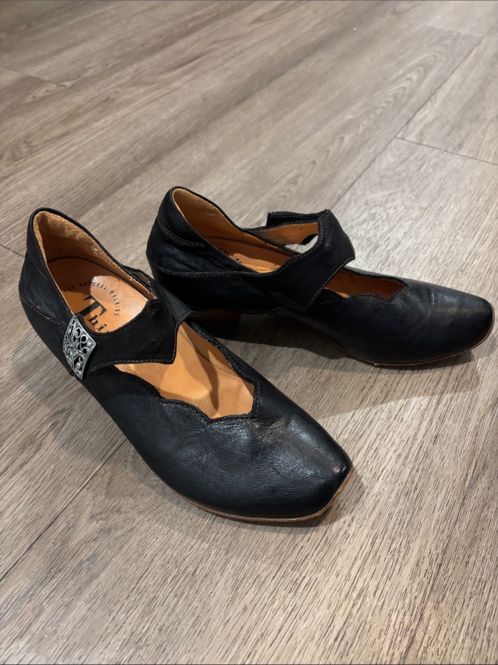 Think! Aida Black Leather Scalloped Spool Heel with Silver Buckle